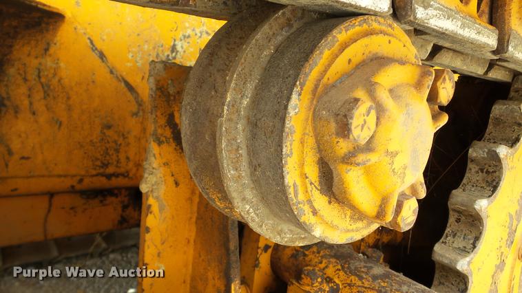 image for item DA2901 1978 Case 475 cable plow