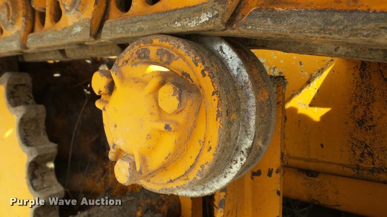 image for item DA2901 1978 Case 475 cable plow