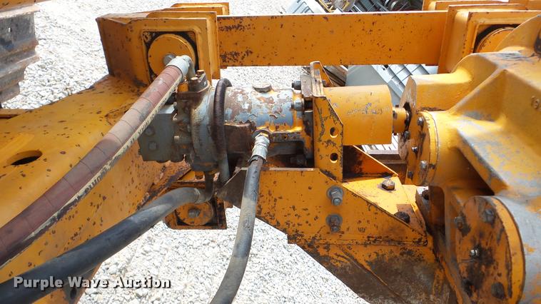 image for item DA2901 1978 Case 475 cable plow