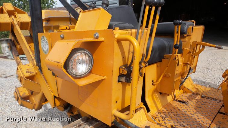 image for item DA2901 1978 Case 475 cable plow
