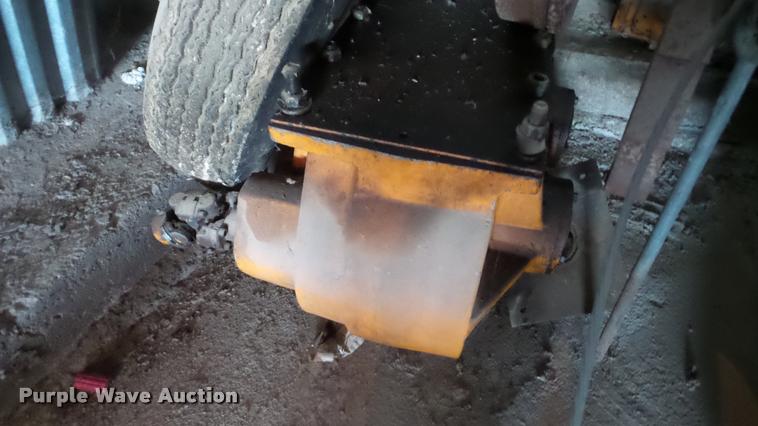 image for item DA2901 1978 Case 475 cable plow