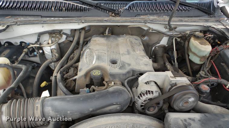 image for item DA2902 2001 GMC Sierra 3500 bucket truck