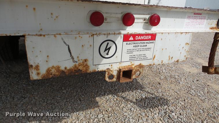 image for item DA2902 2001 GMC Sierra 3500 bucket truck