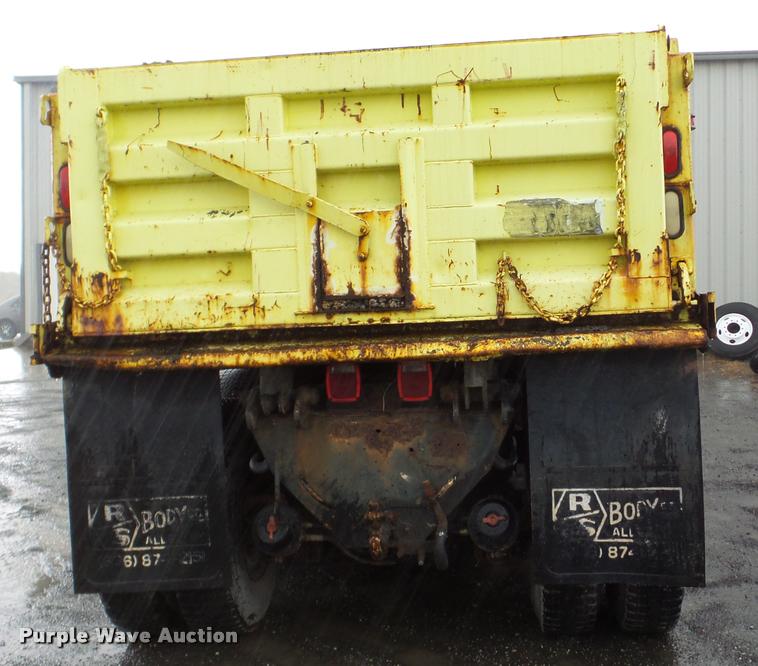 image for item DA2912 1992 Freightliner FLC11264 dump truck