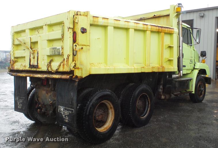 image for item DA2912 1992 Freightliner FLC11264 dump truck