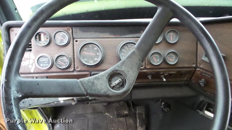 image for item DA2912 1992 Freightliner FLC11264 dump truck