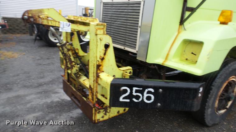 image for item DA2912 1992 Freightliner FLC11264 dump truck