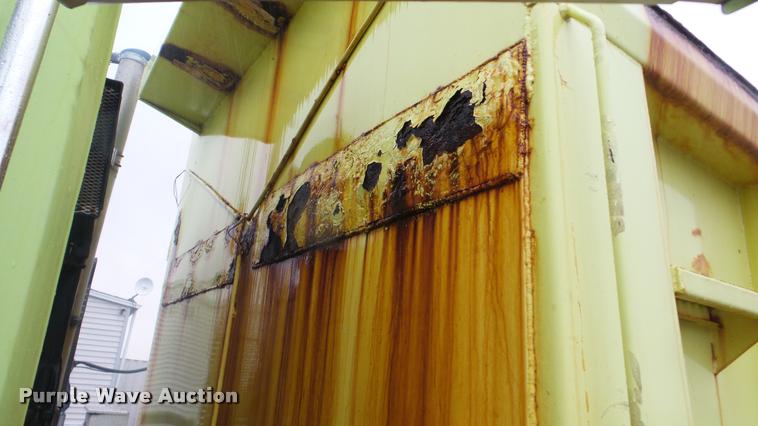 image for item DA2912 1992 Freightliner FLC11264 dump truck