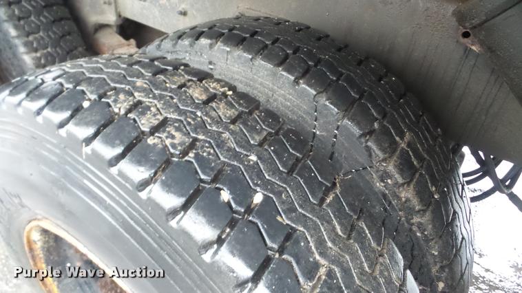 image for item DA2912 1992 Freightliner FLC11264 dump truck