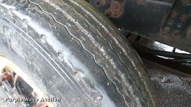 image for item DA2912 1992 Freightliner FLC11264 dump truck