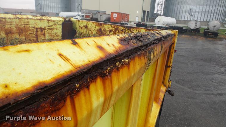 image for item DA2912 1992 Freightliner FLC11264 dump truck