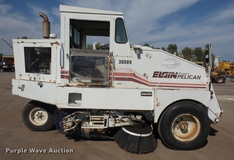 image for item DA3960 Elgin Pelican Premier sweeper