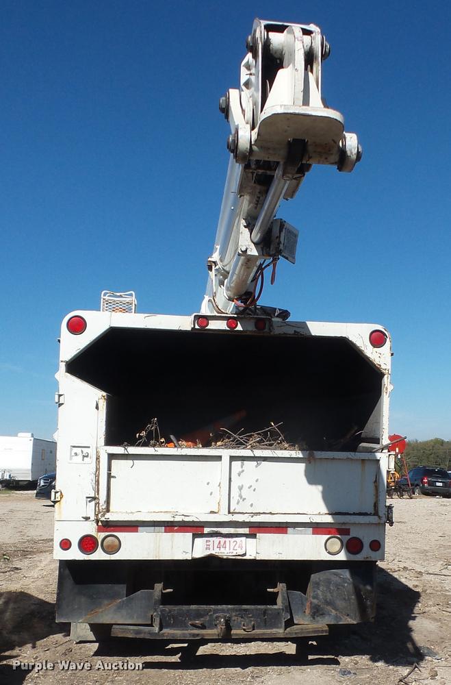 image for item DA3965 1999 International 4700 bucket/forestry truck