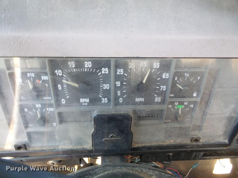 image for item DA3965 1999 International 4700 bucket/forestry truck