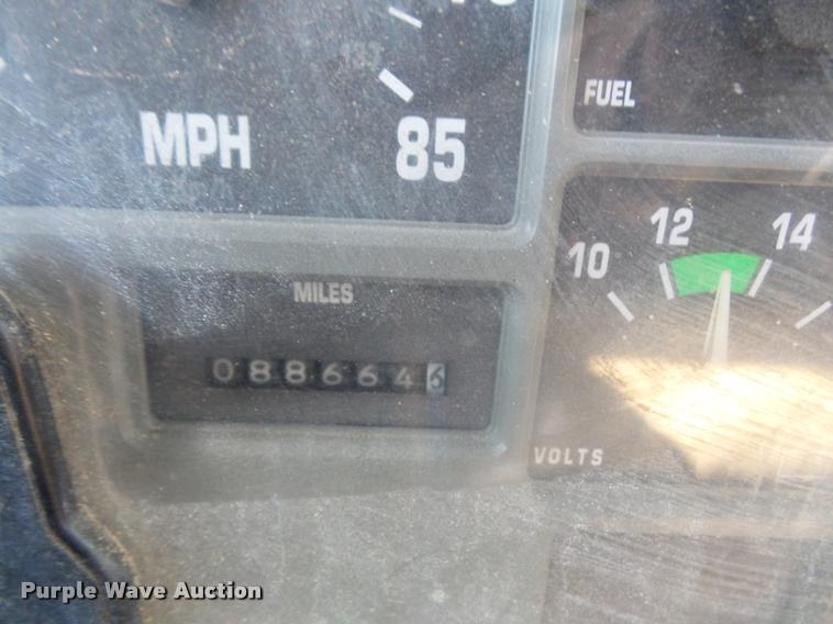 image for item DA3965 1999 International 4700 bucket/forestry truck