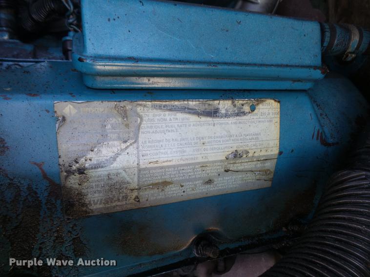 image for item DA3965 1999 International 4700 bucket/forestry truck