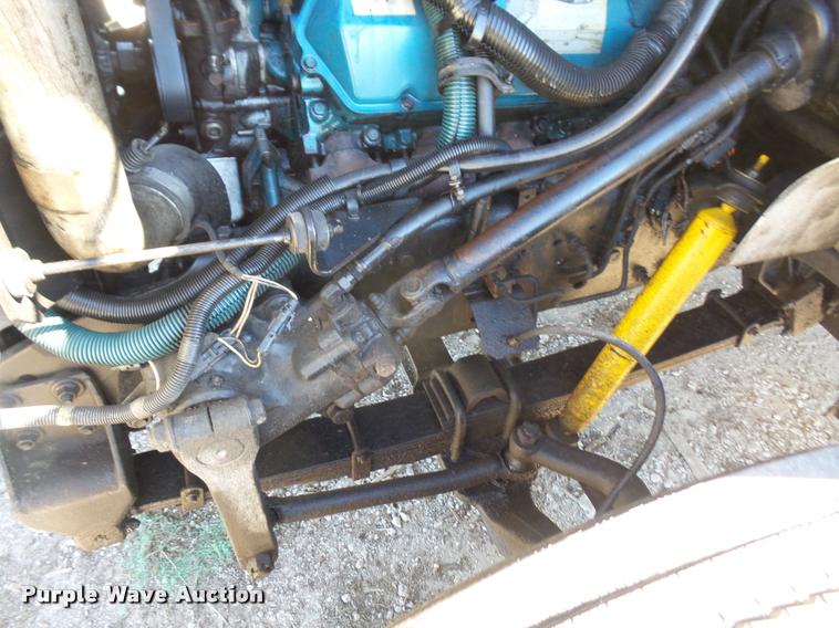 image for item DA3965 1999 International 4700 bucket/forestry truck