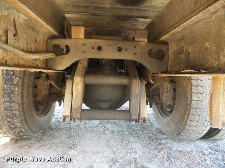 image for item DA3965 1999 International 4700 bucket/forestry truck