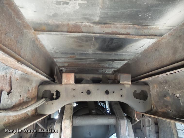 image for item DA3965 1999 International 4700 bucket/forestry truck