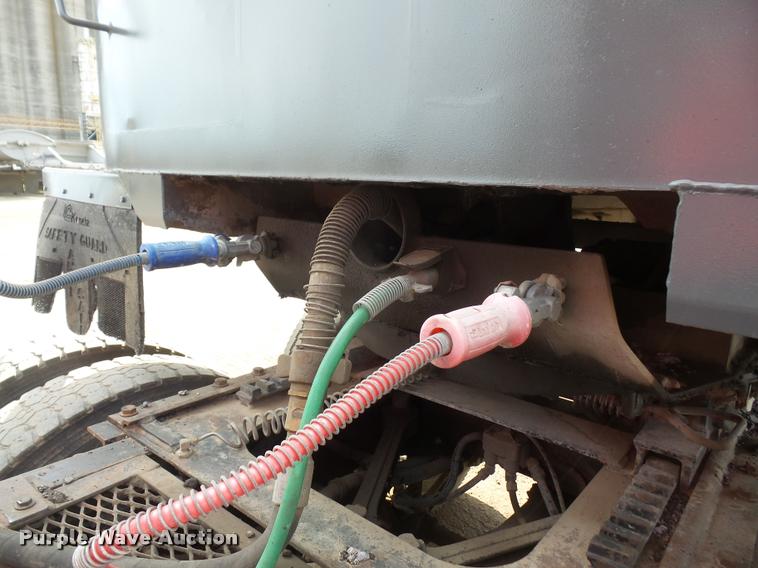 image for item DA3966 1997 Hilbilt end dump trailer