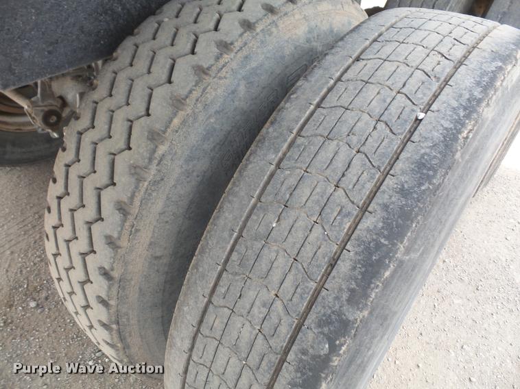 image for item DA3966 1997 Hilbilt end dump trailer