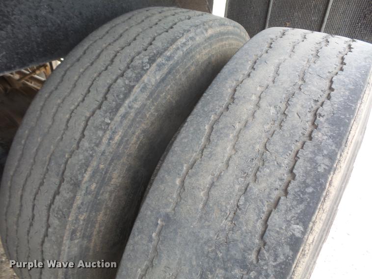 image for item DA3966 1997 Hilbilt end dump trailer