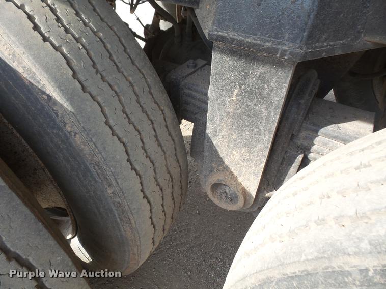 image for item DA3966 1997 Hilbilt end dump trailer