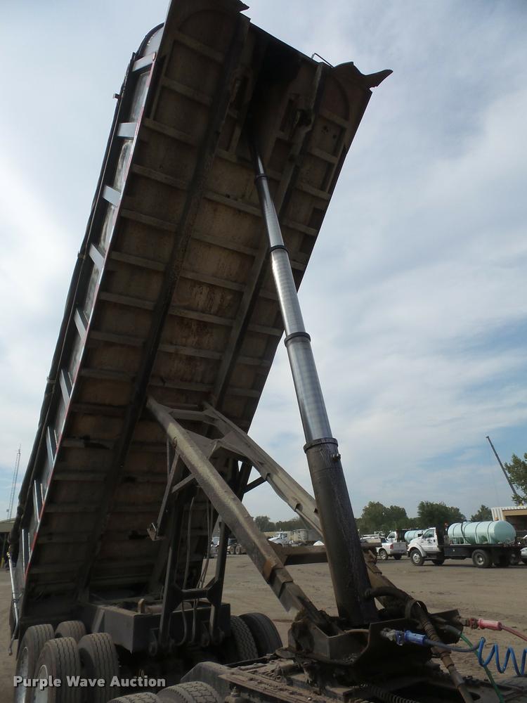 image for item DA3966 1997 Hilbilt end dump trailer