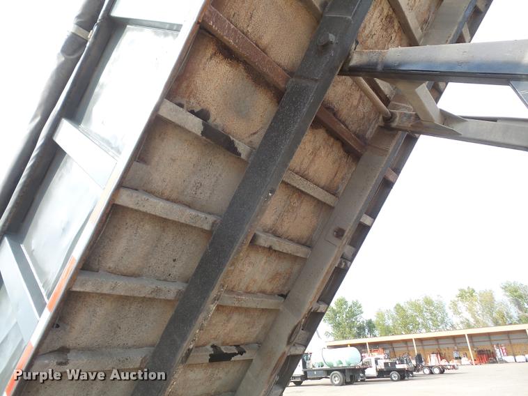 image for item DA3966 1997 Hilbilt end dump trailer