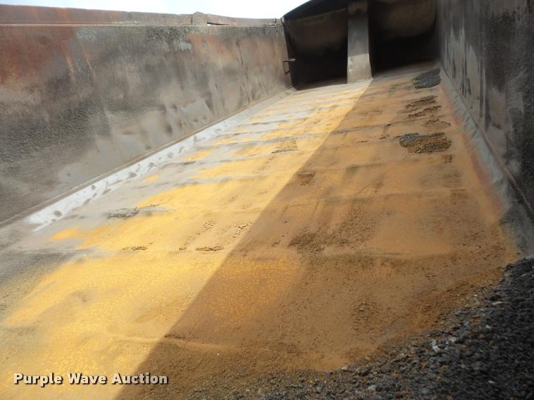 image for item DA3966 1997 Hilbilt end dump trailer