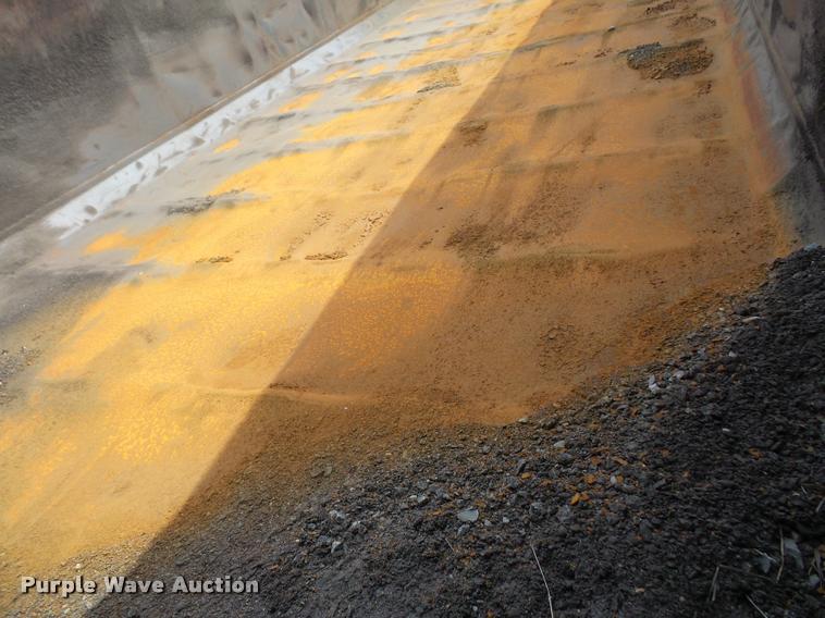 image for item DA3966 1997 Hilbilt end dump trailer