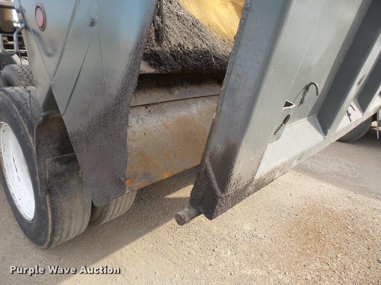 image for item DA3966 1997 Hilbilt end dump trailer