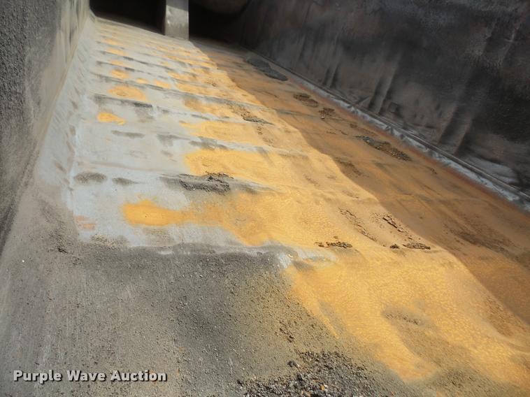 image for item DA3966 1997 Hilbilt end dump trailer