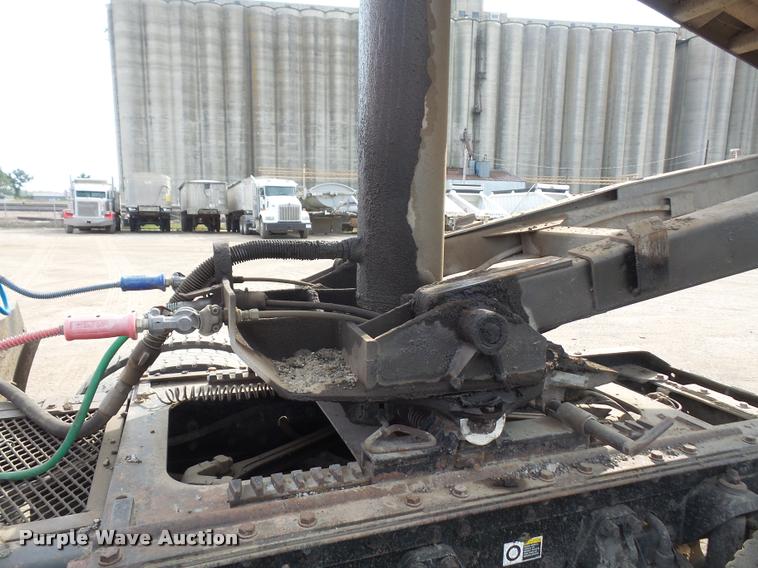 image for item DA3966 1997 Hilbilt end dump trailer