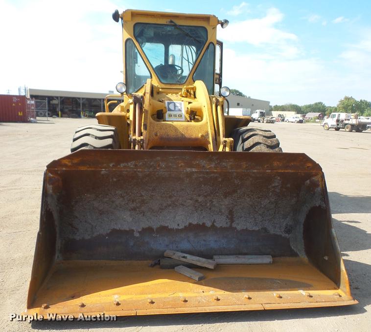 image for item DA3968 1971 Caterpillar 950 wheel loader
