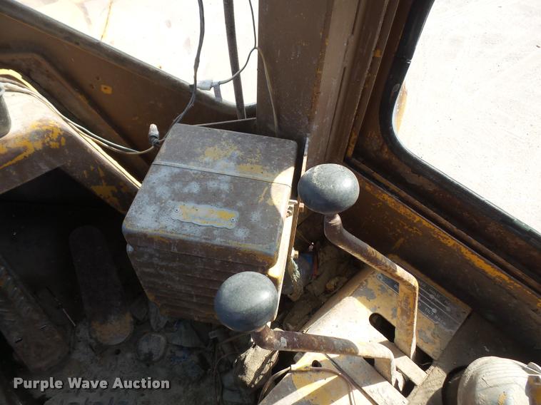 image for item DA3968 1971 Caterpillar 950 wheel loader