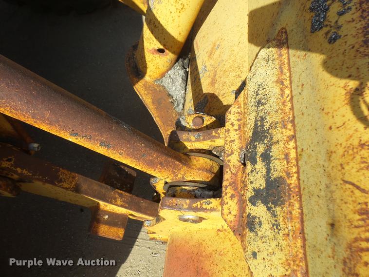 image for item DA3968 1971 Caterpillar 950 wheel loader