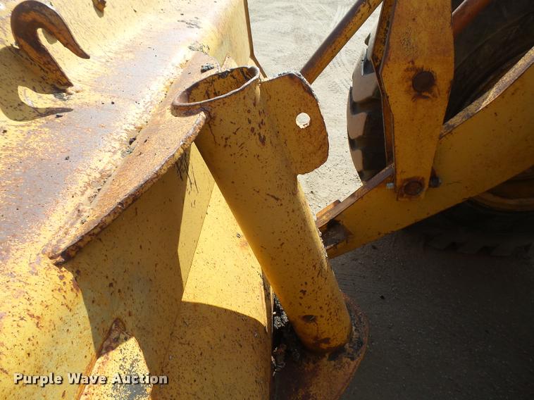 image for item DA3968 1971 Caterpillar 950 wheel loader