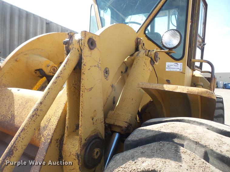 image for item DA3968 1971 Caterpillar 950 wheel loader