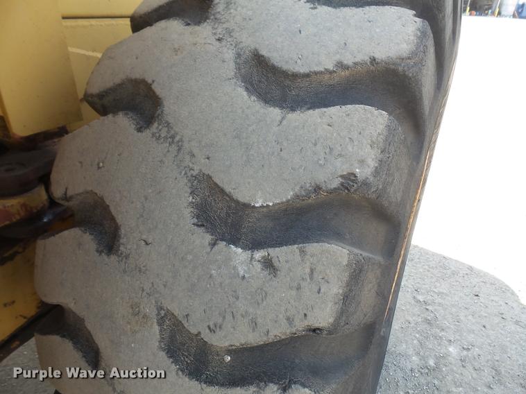 image for item DA3968 1971 Caterpillar 950 wheel loader