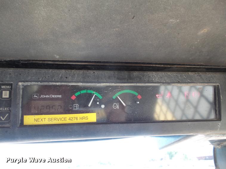 image for item DA3970 2006 John Deere 328 skid steer