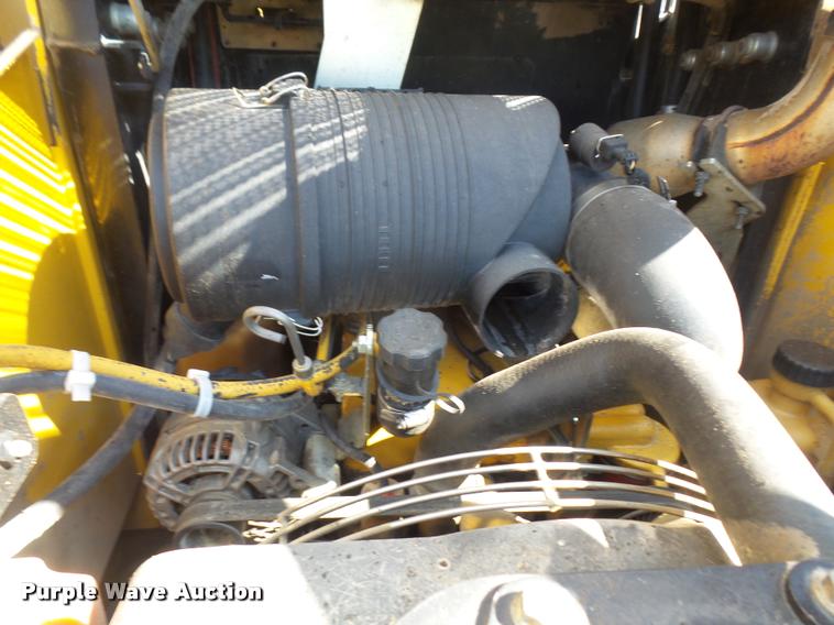 image for item DA3970 2006 John Deere 328 skid steer