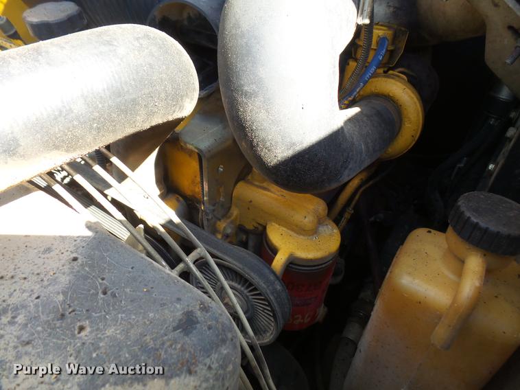 image for item DA3970 2006 John Deere 328 skid steer