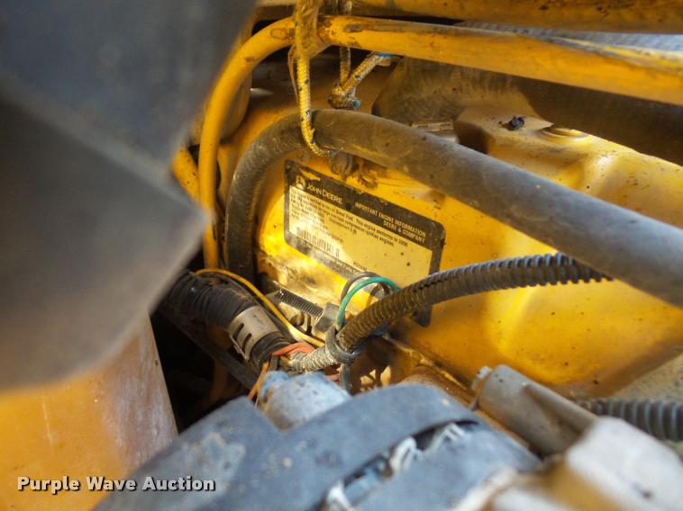 image for item DA3970 2006 John Deere 328 skid steer
