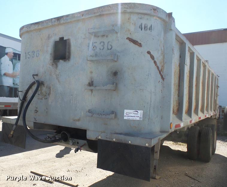image for item DA3975 1998 Hilbilt end dump trailer