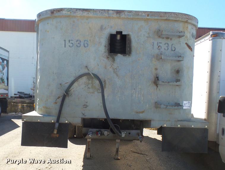 image for item DA3975 1998 Hilbilt end dump trailer