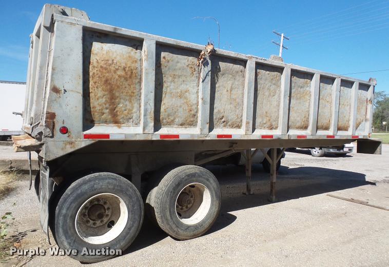 image for item DA3975 1998 Hilbilt end dump trailer