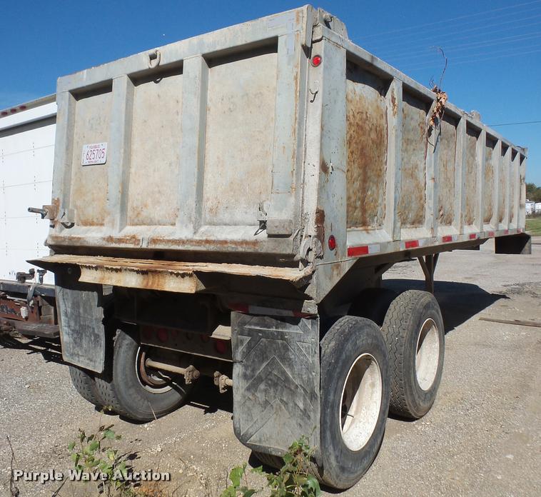 image for item DA3975 1998 Hilbilt end dump trailer