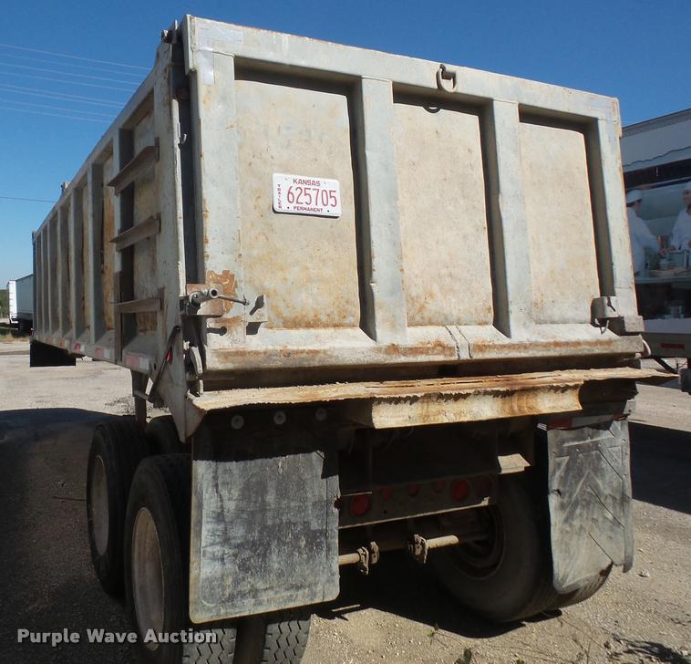 image for item DA3975 1998 Hilbilt end dump trailer