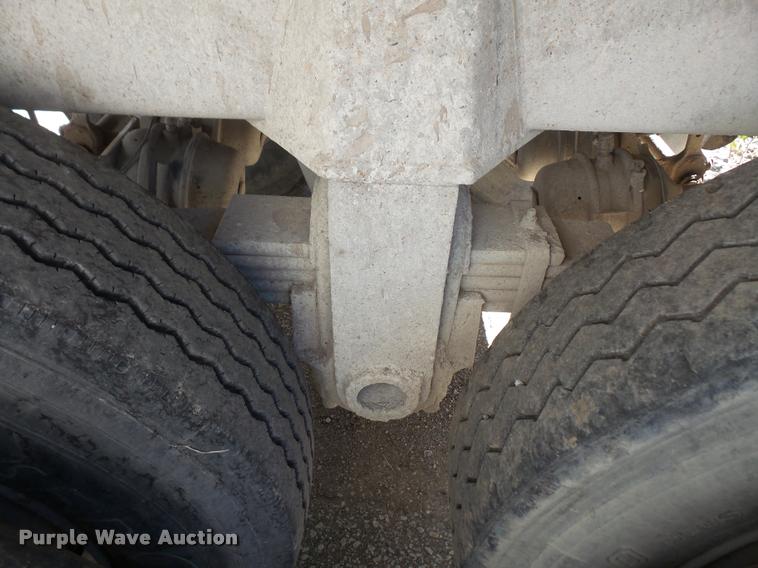 image for item DA3975 1998 Hilbilt end dump trailer